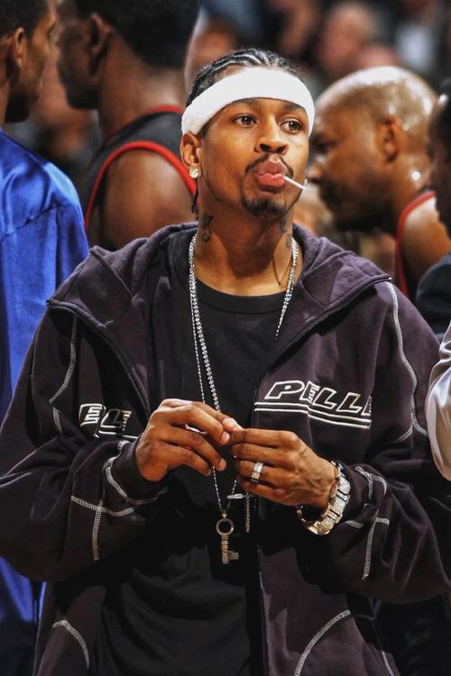 恭喜！卡里乌斯妻子确认怀孕，两人即将迎来第二个孩子（喜讯！卡里乌斯妻子宣布怀孕，二人将迎来二胎）