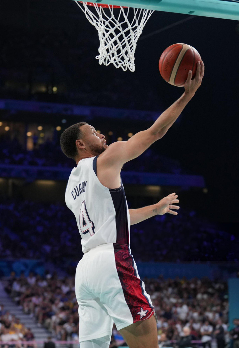 贝纳蒂亚：除了德布劳内，夏窗我们还联系过韦斯利-福法纳（贝纳蒂亚：夏窗除德布劳内外，我们也联系过韦斯利-福法纳）