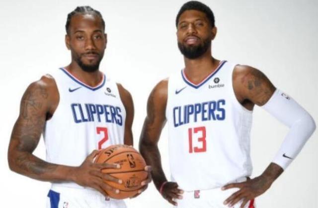 切尔西大胜，恩佐是世界第最佳中场之一这没问题吧。（切尔西大胜，称恩佐为世界顶级中场之一不过分吧）