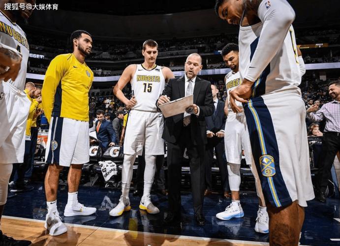 独行侠官方：后卫丹特·埃克萨姆成功接受右膝手术（独行侠官宣：后卫丹特·埃克萨姆右膝手术顺利完成）