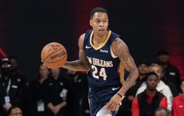 替补小将打入职业生涯首球（替补新人收获职业生涯处子球）