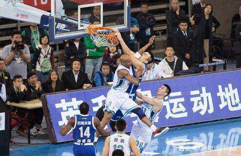 鲁尼：萨拉赫在摧毁自己在利物浦的传奇地位，做法完全错误（鲁尼：萨拉赫此举正毁掉他在利物浦的传奇地位，完全不该）